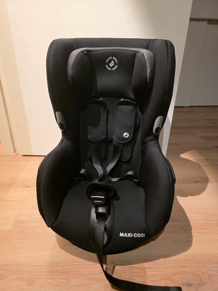 Maxicosi autostoel Axiss 2 stuks, Kinderen en Baby's, Autostoeltjes, Maxi-Cosi, 9 t/m 18 kg, Autogordel, Ophalen