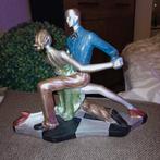 kunststof dansend paar, knielend., Verzamelen, Beelden en Beeldjes, Ophalen of Verzenden, Zo goed als nieuw, Dier