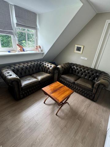 Originele salvale model leren chesterfield 2x2/5 zits beschikbaar voor biedingen