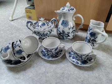Servies/serviesdelen.Koffie/thee/mokka/ o.a. Blue Danube beschikbaar voor biedingen