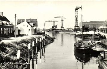 Alblasserdam, Haven - ongelopen beschikbaar voor biedingen