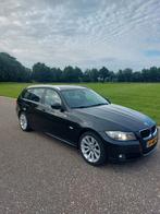 BMW 3-Serie 2.0 I 320 Touring 2010 Zwart, Auto's, Euro 5, Zwart, 4 cilinders, Leder en Stof