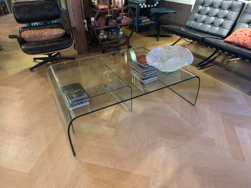 Glazen Design Tafel - Italiaans beschikbaar voor biedingen