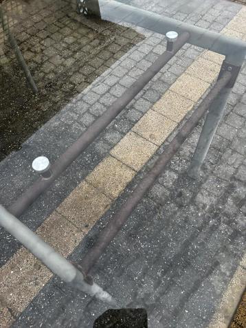 Tafel beschikbaar voor biedingen