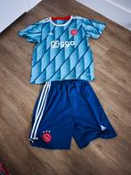 Tenue Ajax Adidas maat 28 (ca. 152?), Sport en Fitness, Voetbal, Maat XS of kleiner, Ophalen of Verzenden, Zo goed als nieuw, Shirt