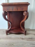 Gangtafeltje, Huis en Inrichting, Tafels | Sidetables, Ophalen, Gebruikt, Mahonie hout, 25 tot 50 cm