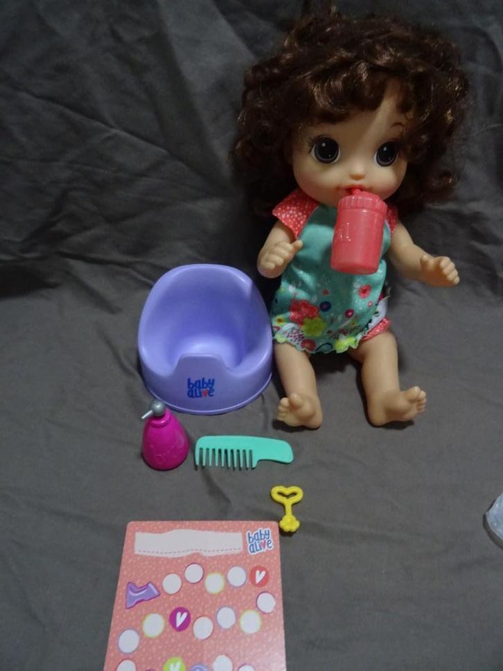 Baby Alive pop plas praat en dans pop compleet babypop, Kinderen en Baby's, Speelgoed | Poppen, Zo goed als nieuw, Babypop, Ophalen of Verzenden