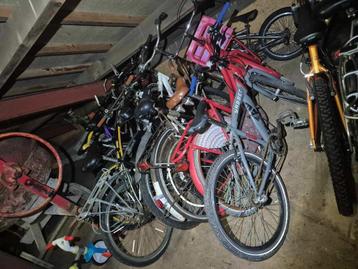 GRATIS gehaald oude fietsen mag werk aan zitten beschikbaar voor biedingen