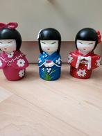 Drie Kokeshi pop spaarpotten blauw roze en rood, Huis en Inrichting, Ophalen of Verzenden, Zo goed als nieuw