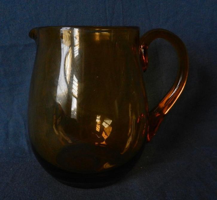 Amber glazen waterkan Maastricht Rozendaal /Leerdam Copier ?, Antiek en Kunst, Antiek | Glas en Kristal, Ophalen of Verzenden