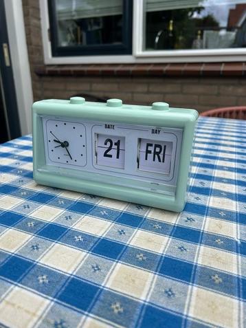 Quartz retro Flip Klok beschikbaar voor biedingen
