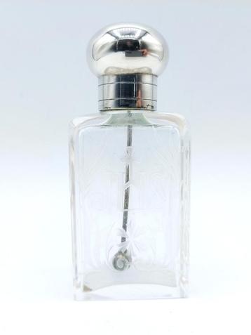 Holy water flesje met zilveren dop, Praag, 19e eeuws beschikbaar voor biedingen