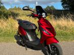 Piaggio zip 80cc full option, Fietsen en Brommers, Scooters | Piaggio, Ophalen, Maximaal 45 km/u, Zip, Zo goed als nieuw