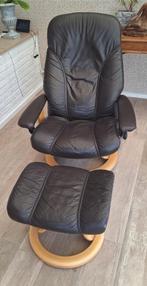 Stressless relaxzetel fauteuil donkerbruin met voetenbankje, Ophalen, Gebruikt, Minder dan 75 cm, Hout