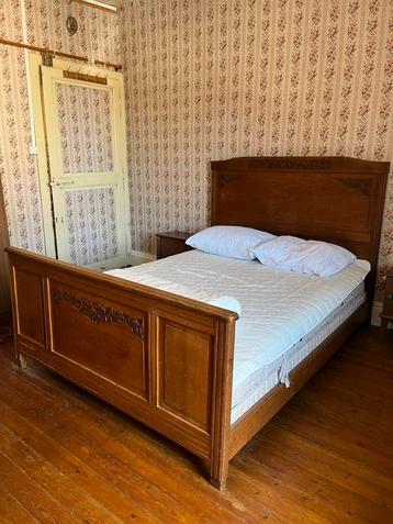 Antiek Houten Bed 140x190 beschikbaar voor biedingen