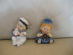 2 schattige baby beeldjes 6 cm matrozenpakje, Ophalen of Verzenden, Zo goed als nieuw, Mens