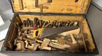 Oude gereedschapskist met inhoud, Antiek en Kunst, Antiek | Gereedschap en Instrumenten, Verzenden