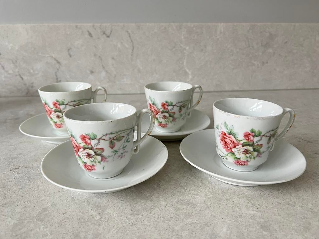 4 prachtige kopjes, Antiek en Kunst, Antiek | Servies los, Ophalen of Verzenden