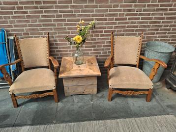 4 stoelen en tafeltje mooi setje beschikbaar voor biedingen