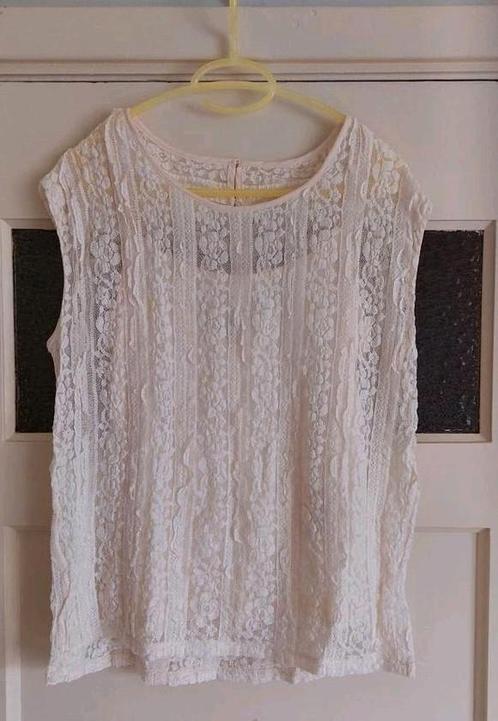 Prachtige kanten top van Vero Moda maat M, Kleding | Dames, Tops, Zo goed als nieuw, Maat 38/40 (M), Zonder mouw, Ophalen of Verzenden