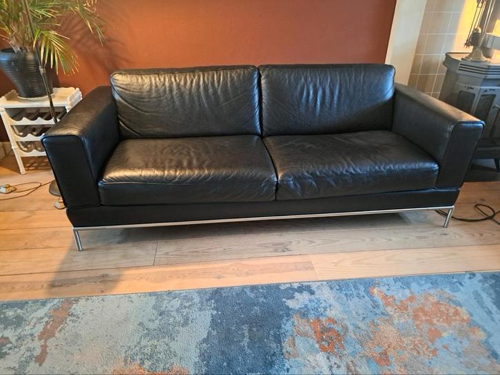Zwarte leren design bank - gratis af te halen, Huis en Inrichting, Banken | Bankstellen, Gebruikt, Rechte bank, Leer, Ophalen of Verzenden