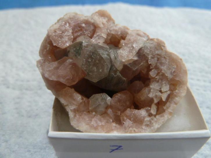Roze Amethist (07), Verzamelen, Mineralen en Fossielen, Mineraal, Ophalen of Verzenden