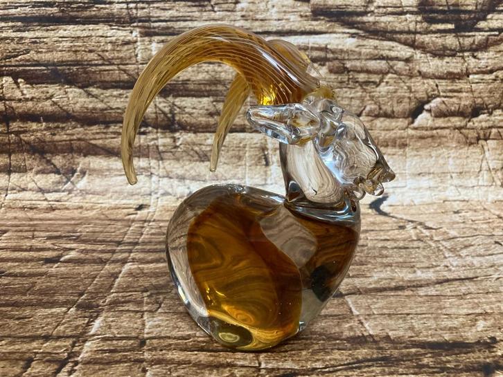 Beeld glazen moeflon schaap gekleurd glas., Antiek en Kunst, Antiek | Glas en Kristal, Ophalen of Verzenden