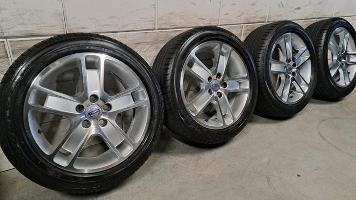 Zaurak bi-color velgen V50 S40 C30 V40 S60 V60 205/50/17, Auto-onderdelen, Banden en Velgen, Banden en Velgen, Zomerbanden, 17 inch