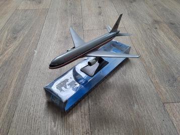 Boeing 767 Luxury Liner American Airlines vliegtuigmodel  beschikbaar voor biedingen