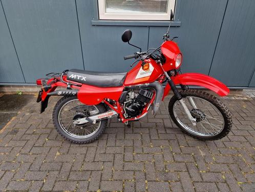 Honda MTX50 AD04 -6 versnellingen- zeer mooi!!, Fietsen en Brommers, Brommers | Honda, Zo goed als nieuw, Overige modellen, Ophalen