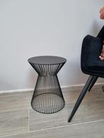Woood bijzettafel zwart metaal 'Suus', Huis en Inrichting, Tafels | Bijzettafels, Ophalen, Minder dan 45 cm, Minder dan 55 cm