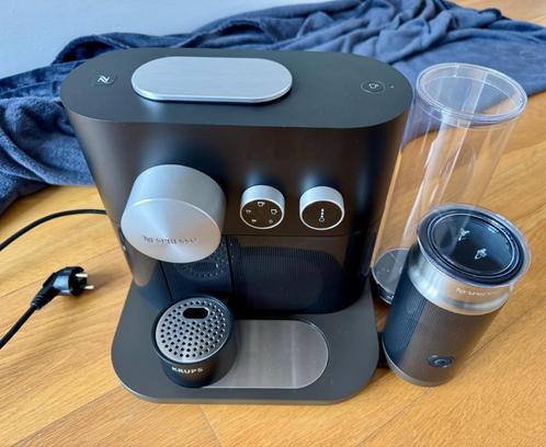 Krups Expert & Milk Nespresso koffie machine als nieuw, Witgoed en Apparatuur, Koffiezetapparaten, Refurbished, Koffiepads en cups