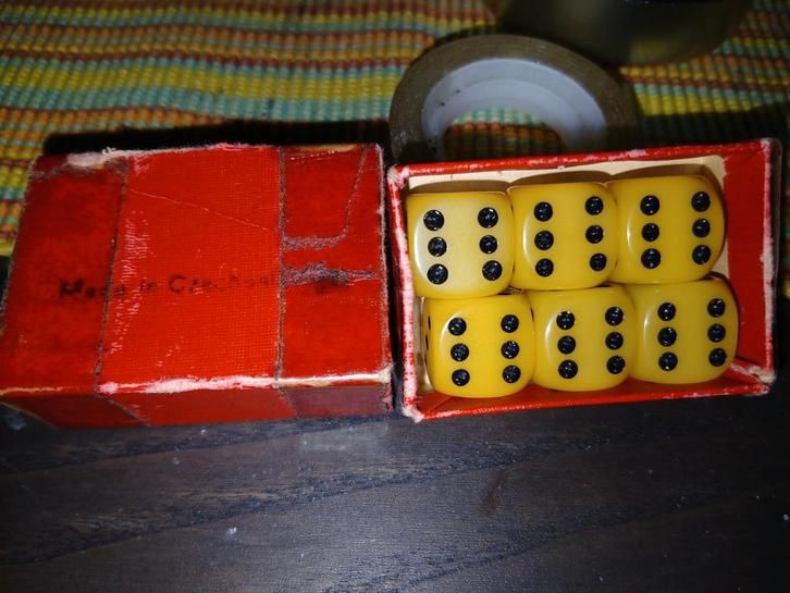 Bakeliet Dobbelstenen uit de Jaren '30, Verzamelen, Speelgoed, Ophalen of Verzenden