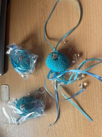 Nieuw 3 inktvisjes (hangers) beschikbaar voor biedingen