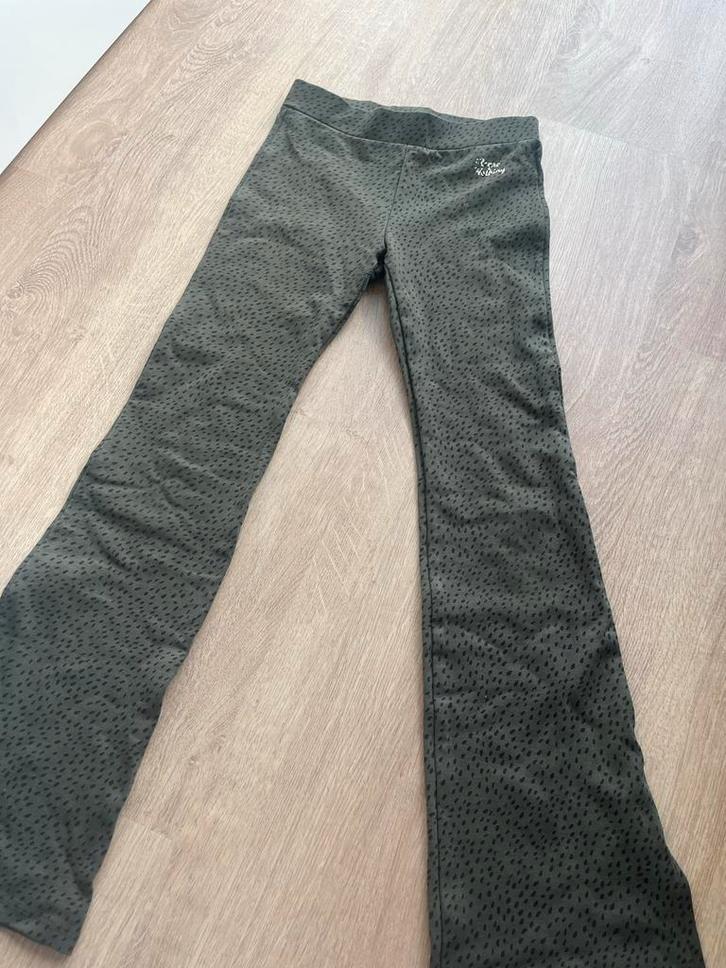 Flared broek maat 134/140, Kinderen en Baby's, Kinderkleding | Maat 140, Gebruikt, Meisje, Broek, Ophalen