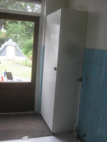 keukenkast Bruynzeel vintage hoog GRATIS beschikbaar voor biedingen