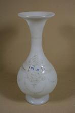 Antiek opaline vaas, Antiek en Kunst, Antiek | Vazen, Ophalen of Verzenden