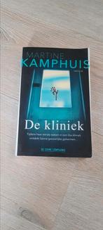 Martine Kamphuis "de Kliniek", Gelezen, Ophalen of Verzenden