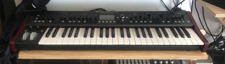 Behringer Deepmind 12, Muziek en Instrumenten, Synthesizers, Zo goed als nieuw, 49 toetsen, Overige merken, Met midi-aansluiting