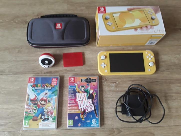 Nintendo Switch Lite Compleet + Spellen + Beschermcase, Spelcomputers en Games, Spelcomputers | Nintendo Switch Lite, Zo goed als nieuw