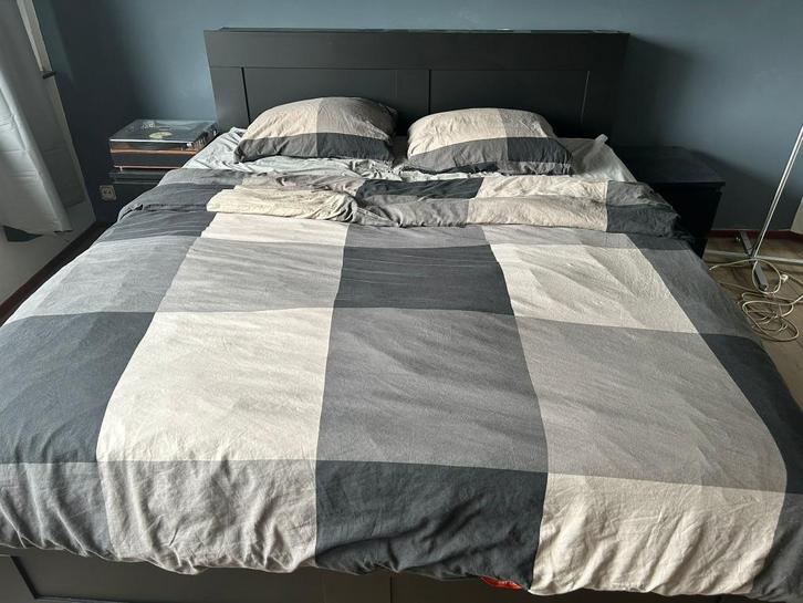2-persoonsbed 180cm x 200cm, Huis en Inrichting, Slaapkamer | Bedden, Zo goed als nieuw, Tweepersoons, 180 cm, 200 cm, Zwart, Ophalen