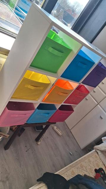 Slaapkamer/badkamer meubels beschikbaar voor biedingen