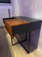 Nachtkastje calletan italia, Huis en Inrichting, Slaapkamer | Nachtkastjes, Ophalen of Verzenden, Zo goed als nieuw, Minder dan 45 cm