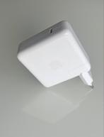 Originele Apple 61W USB-C oplader voor Macbooks, Ophalen of Verzenden, Zo goed als nieuw