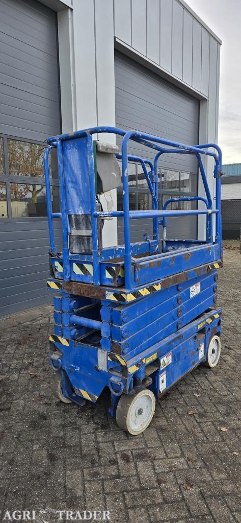 Schaarhoogwerker Upright 8 meter, Zakelijke goederen, Machines en Bouw | Kranen en Graafmachines, Hoogwerker, Ophalen
