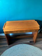 Vintage / retro kinderbureau bijzettafel, 50 tot 100 cm, Rond, Ophalen of Verzenden, Zo goed als nieuw