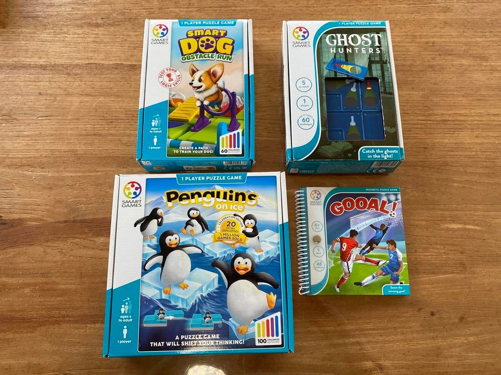 4 smart games: Gooal, dog, ghost hunters, penguins on ice, Ophalen of Verzenden, Zo goed als nieuw, Puzzelen