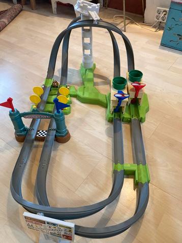Hot wheels Mario Kart racebaan met looping beschikbaar voor biedingen