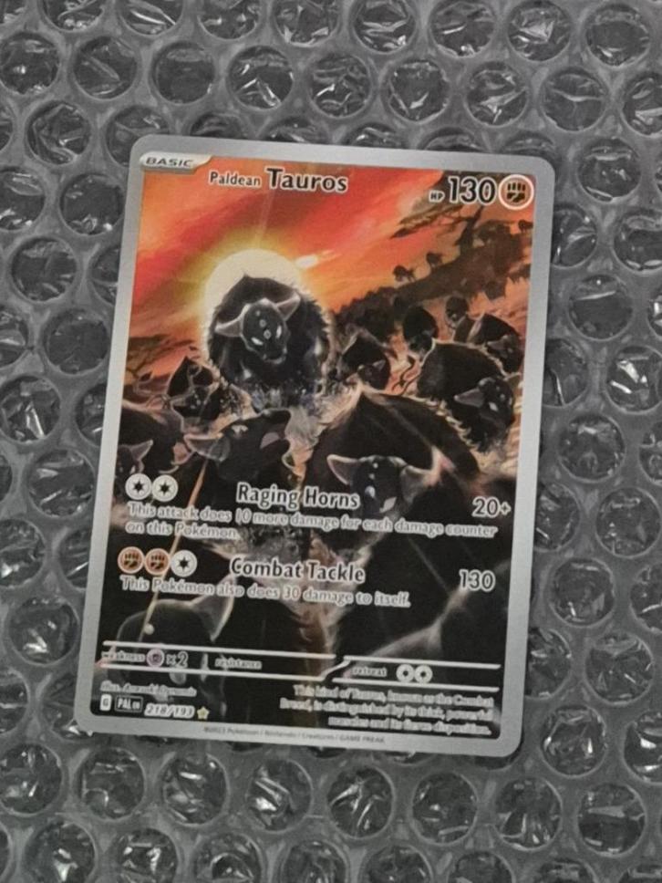 Illustration Rare Paldean Tauros 218/193 Paldea Evolved, Hobby en Vrije tijd, Verzamelkaartspellen | Pokémon, Zo goed als nieuw