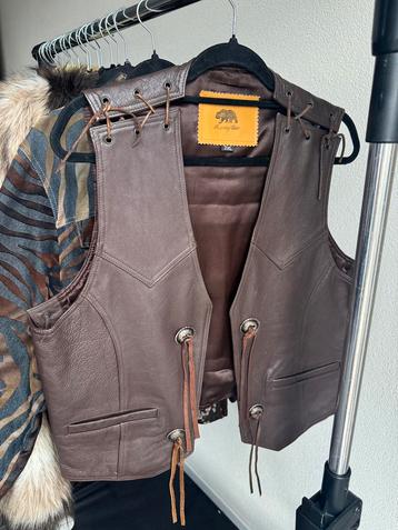 Vintage bruine western leren gilet beschikbaar voor biedingen